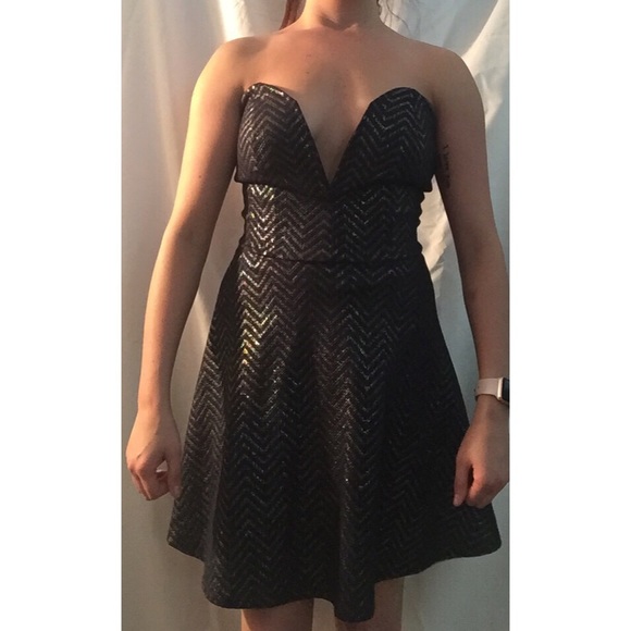 Dress - Picture 1 of 2